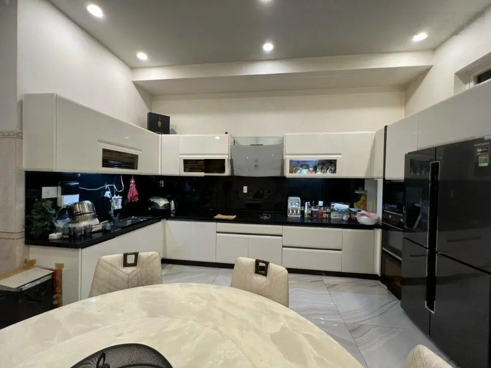 Bán nhà mặt tiền đường Phổ Quang, P2, Tân Bình, DT 5x 25m, 4 tầng. Giá 24.9 tỷ