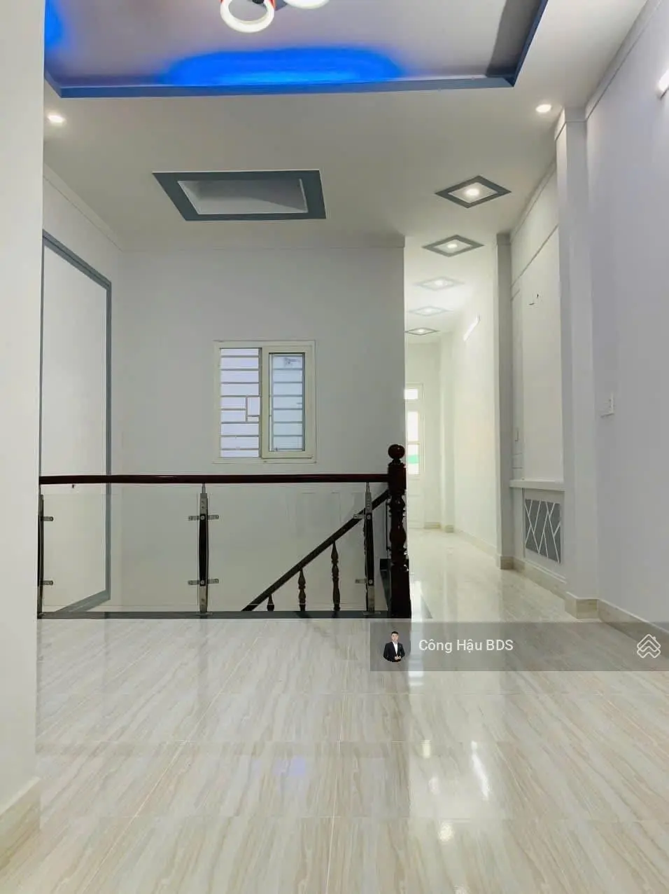 Nhà Trệt Lầu ngay TTHC Tp. Dĩ An. Đường Ngô Văn Sở. DT: 72M2. Gồm 3 PN- 2 WC. Giá: 3.45 Tỷ TL