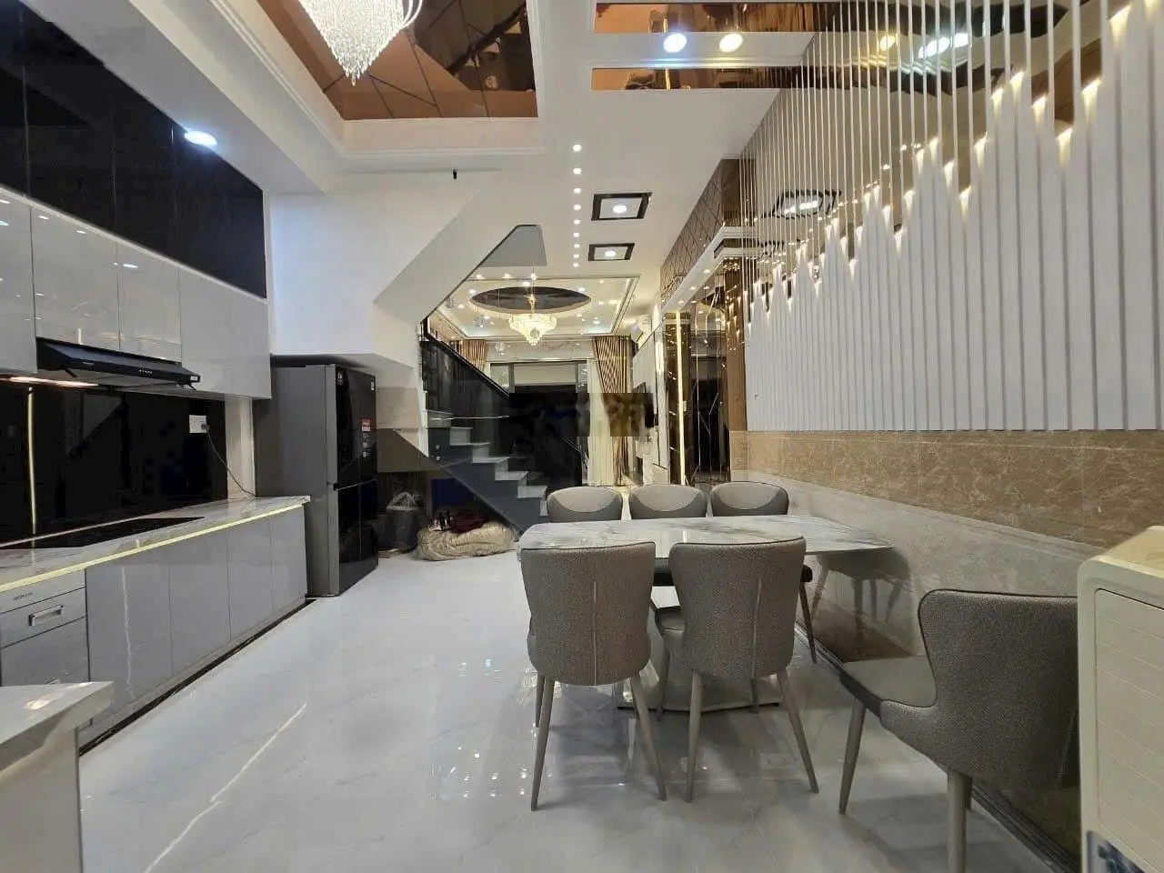 Nhà đẹp HXH ngủ trong nhà ngay đường Huỳnh Thị Đồng - TT Nhà Bè