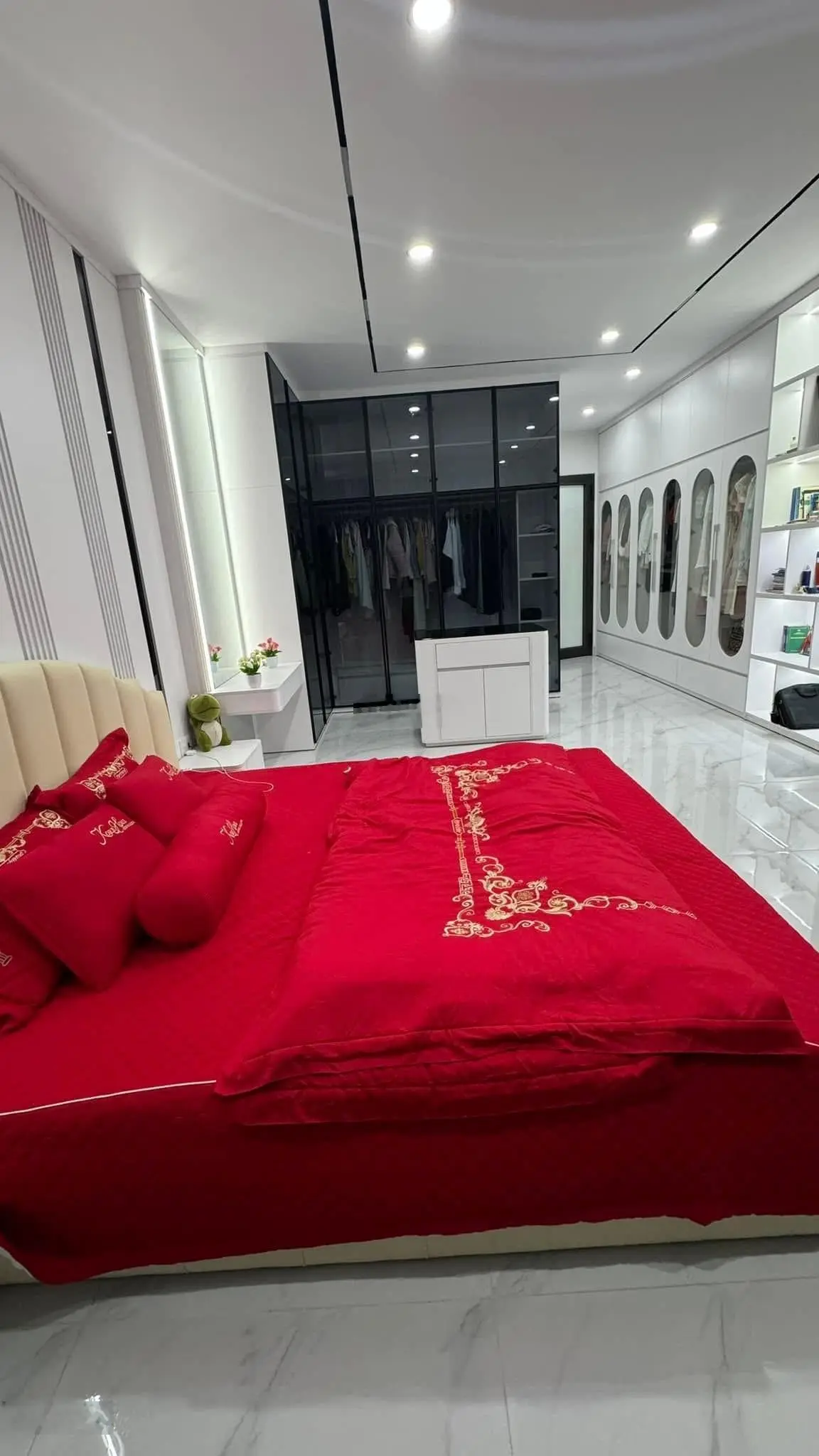 Bán nhà phố Hàm Nghi - Nguyễn Đổng Chi nhà mới ở ngay, lô góc, ô tô 40m2 6T thang máy 10.x tỉ