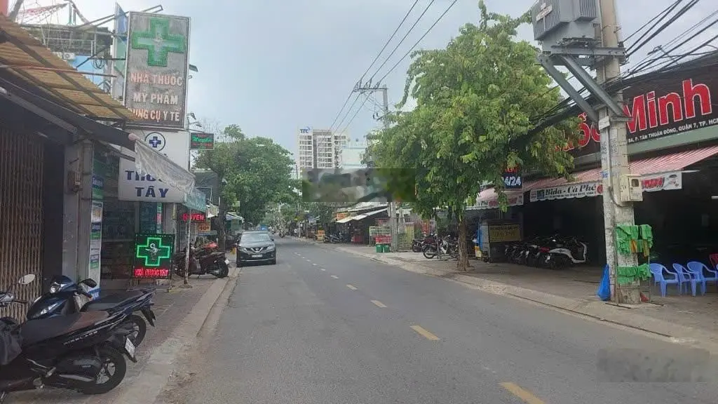 Mặt tiền kinh doanh Lý Phục Man Quận 7
