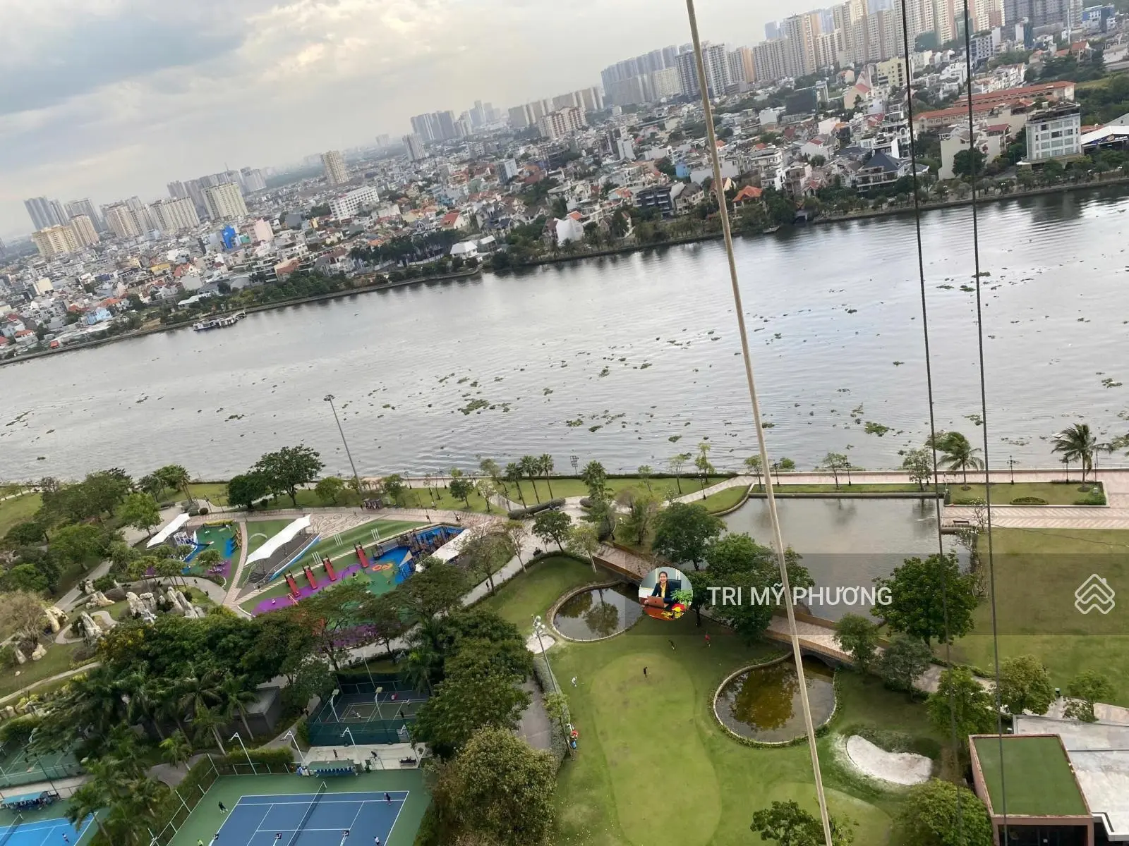 Bán 4PN - Vinhomes Central Park + view sông cực đỉnh, căn hộ 154 m2, tầng thấp, trung, cao có đủ.