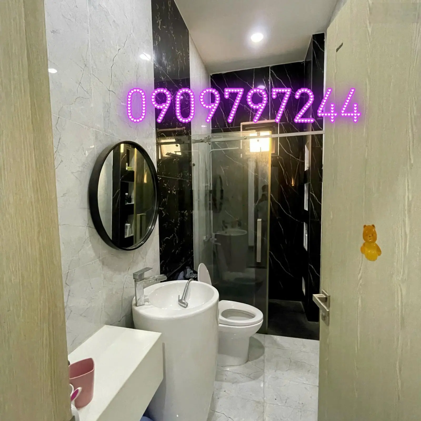 Giảm 3 tỷ Bán gấp nhà MT 1 trệt 2 lầu 4 phòng ngủ đều có ban công riêng - 5,6mx27m + sân thượng
