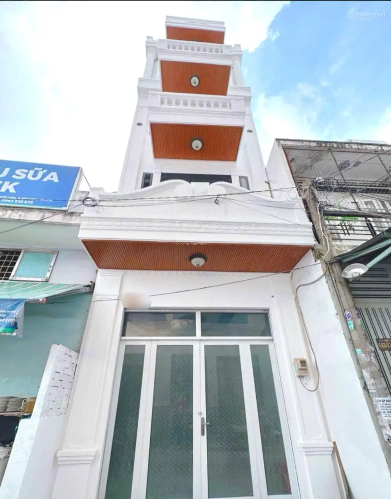 Hot, siu phẩm tân kỳ tân quý, sát aeon, 48m2, 4t mới 100%, hẻm xe hơi, chỉ nhỉnh 5 tỷ.