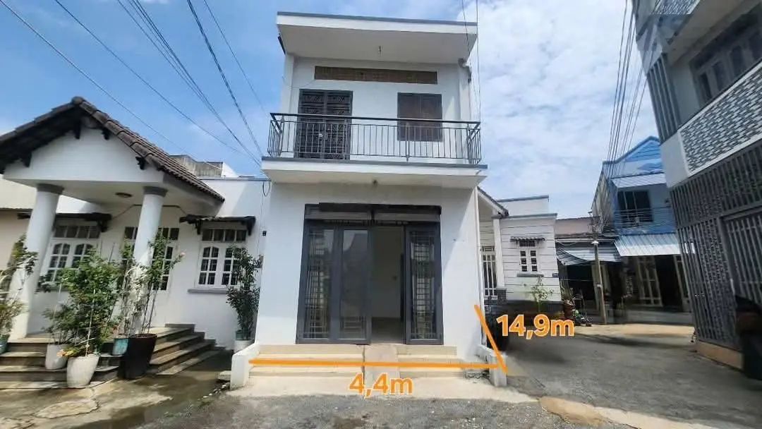 Bán gấp nhà HXH ĐS 10, Linh Đông DT 61m2 xây hoàn công Nhà 1 trệt 1 lầu 3PN giá 4tỷ5