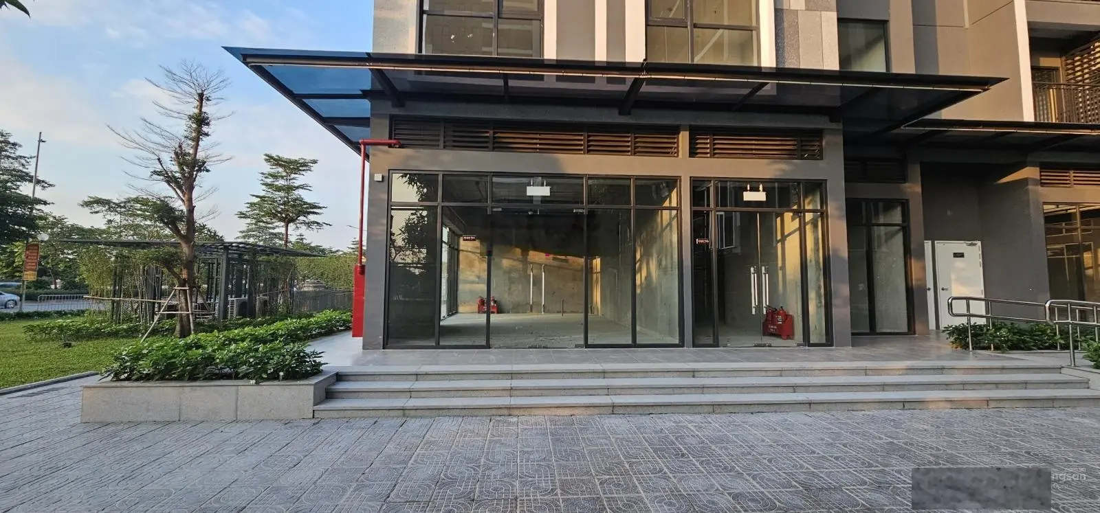 Bán căn shop góc P1 mới 73m2 giá tốt từ CDT hơn 8 tỷ
