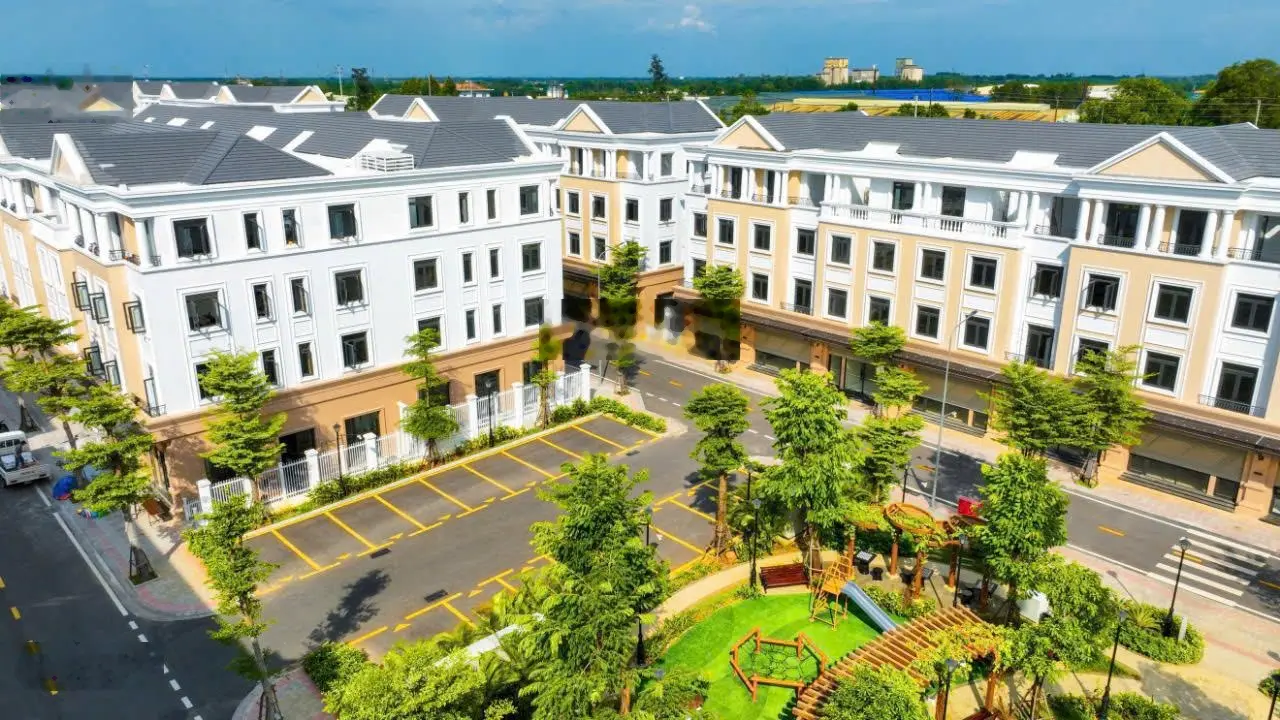 Bán Căn Biệt Thự Vincom Shophous 3 mặt Tiền 85m Đắc địa, vị trí Trung Tâm TP Đông Hà - Quảng Trị