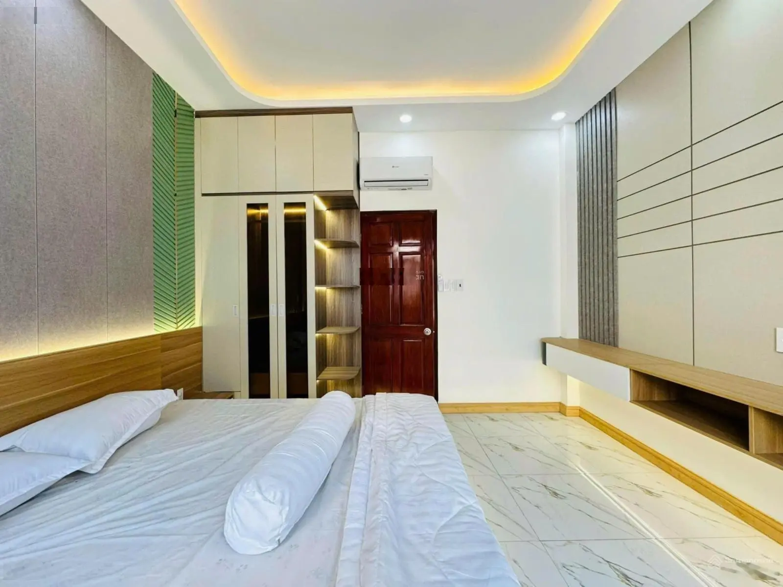 Bán nhà riêng hẻm ô tô Đ. Nguyễn Hồng Đào Tân Bình. Giá 3tỷ570TR, Diện tích 45m2
