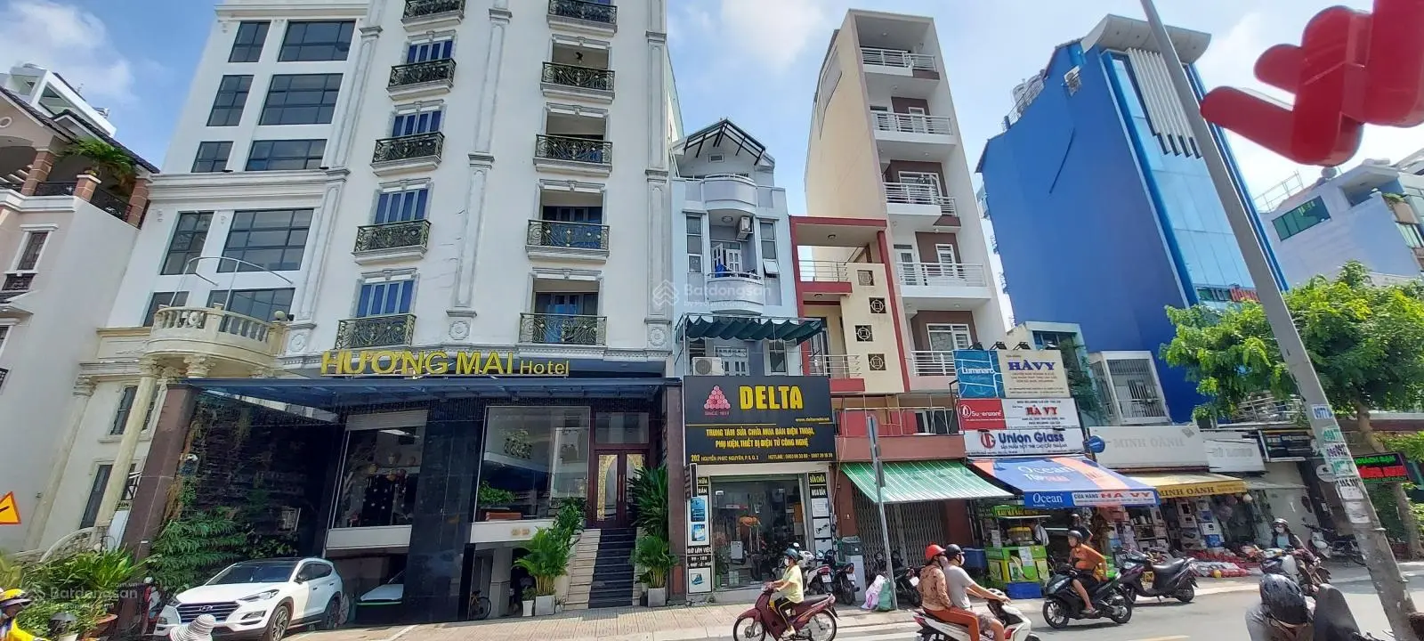 Nhà 2 mặt tiền vị trí đẹp, đ.Nguyễn Phúc Nguyên, Quận 3. DT:(4x1)m , lửng- 5 tầng -thang máy.