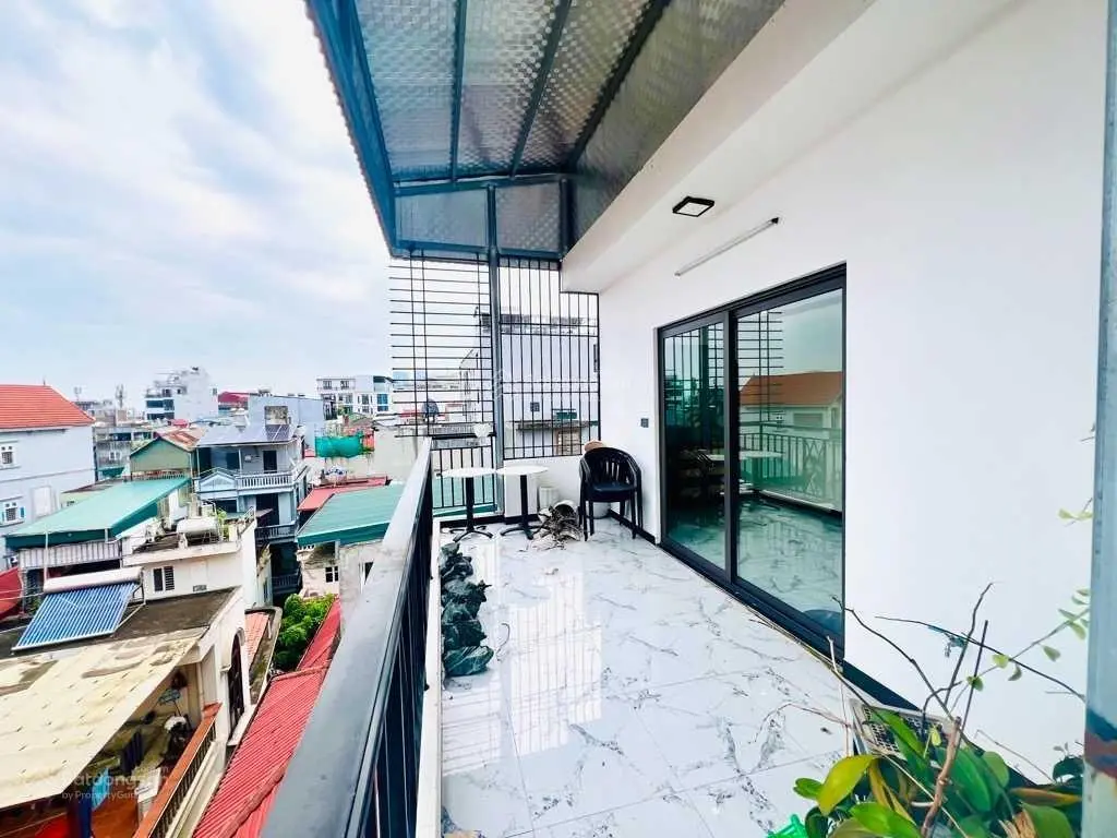 Bán nhà 6 tầng giáp mặt hồ tây ngõ ô tô - thang máy - ở sướng - kd đỉnh, 83,2m2, giá 21 tỷ