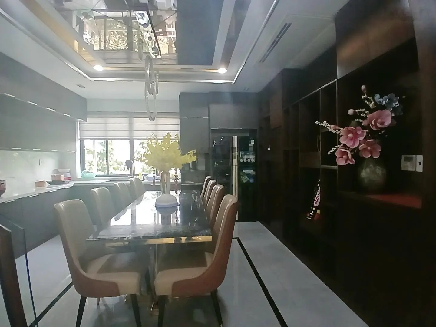 Bán nhà mặt tiền 4 tầng - 110m2 (5 x 22)m - giá chỉ 15,9 tỷ bớt lộc - mua về ở ngay vip
