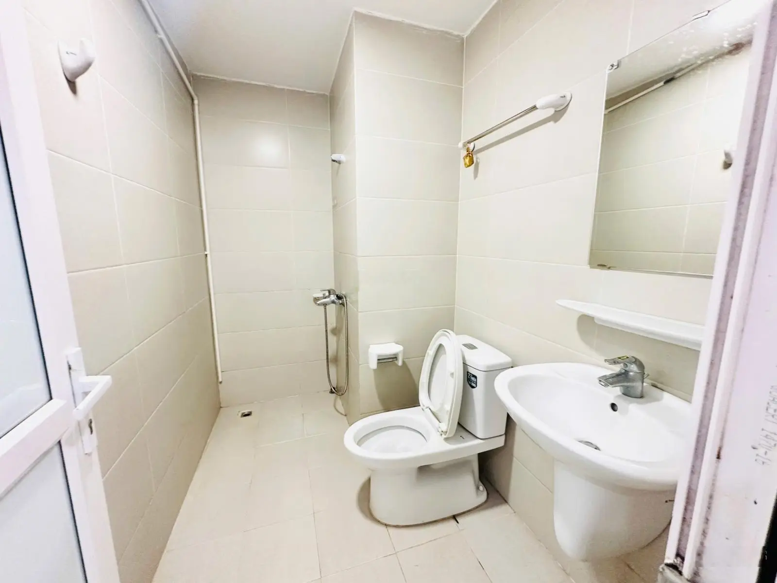 Chính chủ bán căn hộ 66,5m, 2N, 2Vs, 3,7 tỷ Full nội thất toà FLC Garden City Đại Mỗ, Nam Từ Liêm