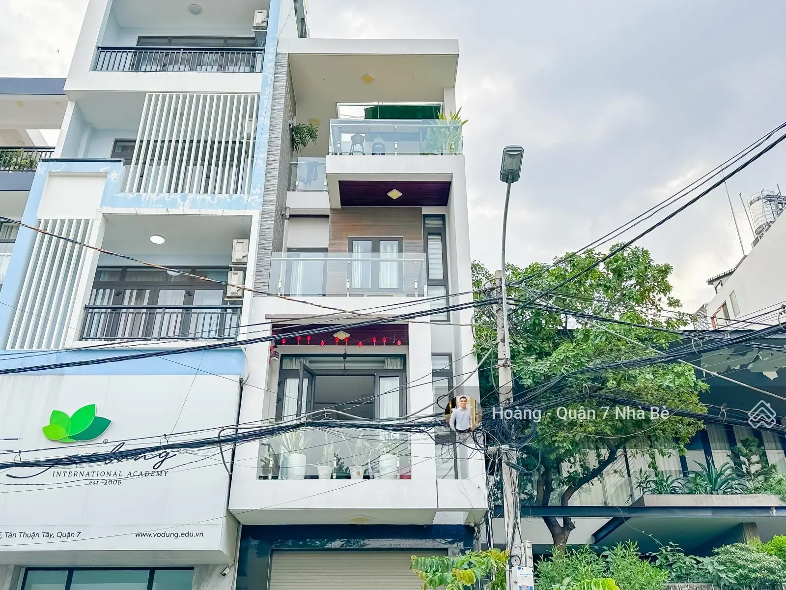 Vị Trí Đẹp Khu Cư Xá Tiện Mở Cty Văn Phòng-DT 4mX19m-Xây 1Trệt 2Lầu Sân Thượng 4PN-Kiên Cố