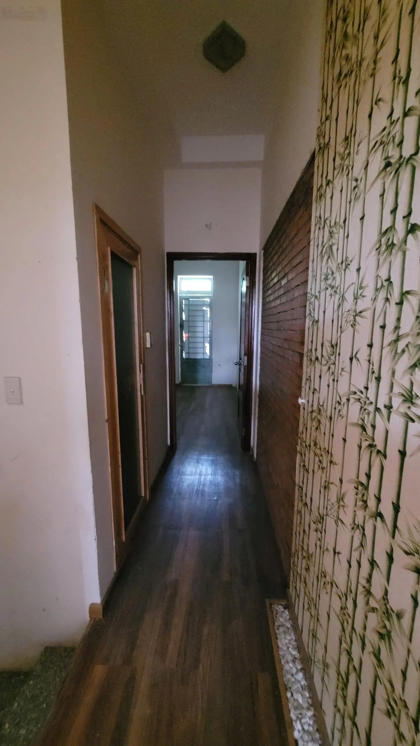 Bán nhà mặt phố tại Phạm Văn Đồng, 16 tỷ, diện tích xây dựng 54m2, diện tích sàn 197,2m2, 5PN, 3WC