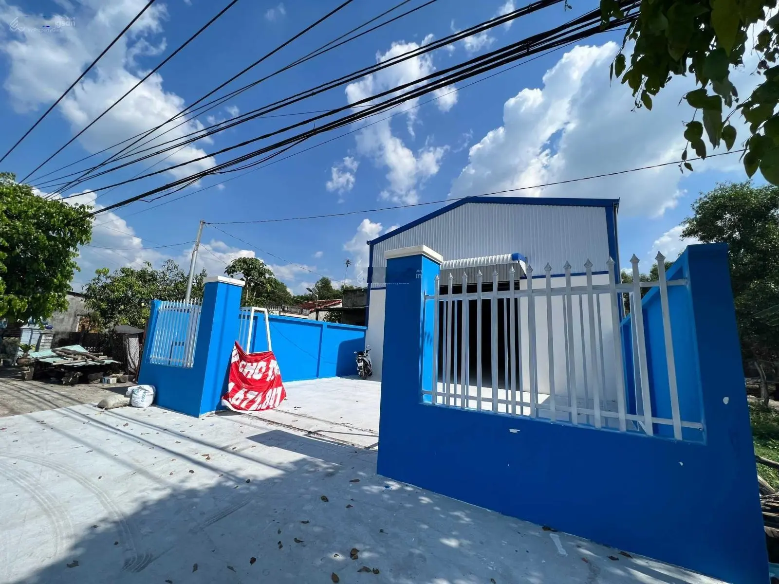 Tôi cần bán xưởng ngay mặt tiền Quốc Lộ 13 giảm từ 10 tỷ còn 8 tỷ, đang cho thuê 21tr/th