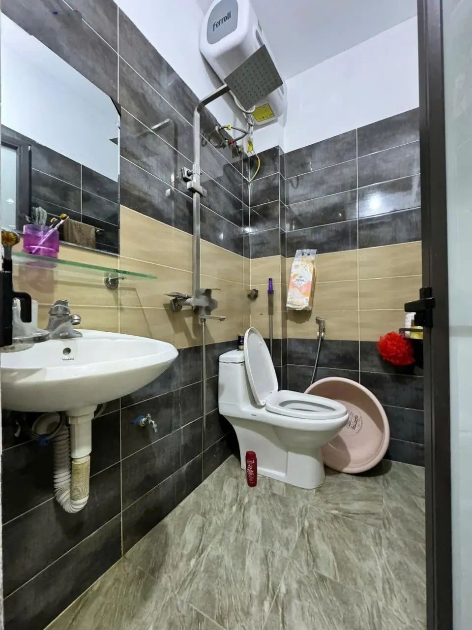 Bán nhà riêng gần Khu đô thị Phú Lãm, 4,5 tỷ, 32m2, full nội thất hàng hiếm tại Hà Đông