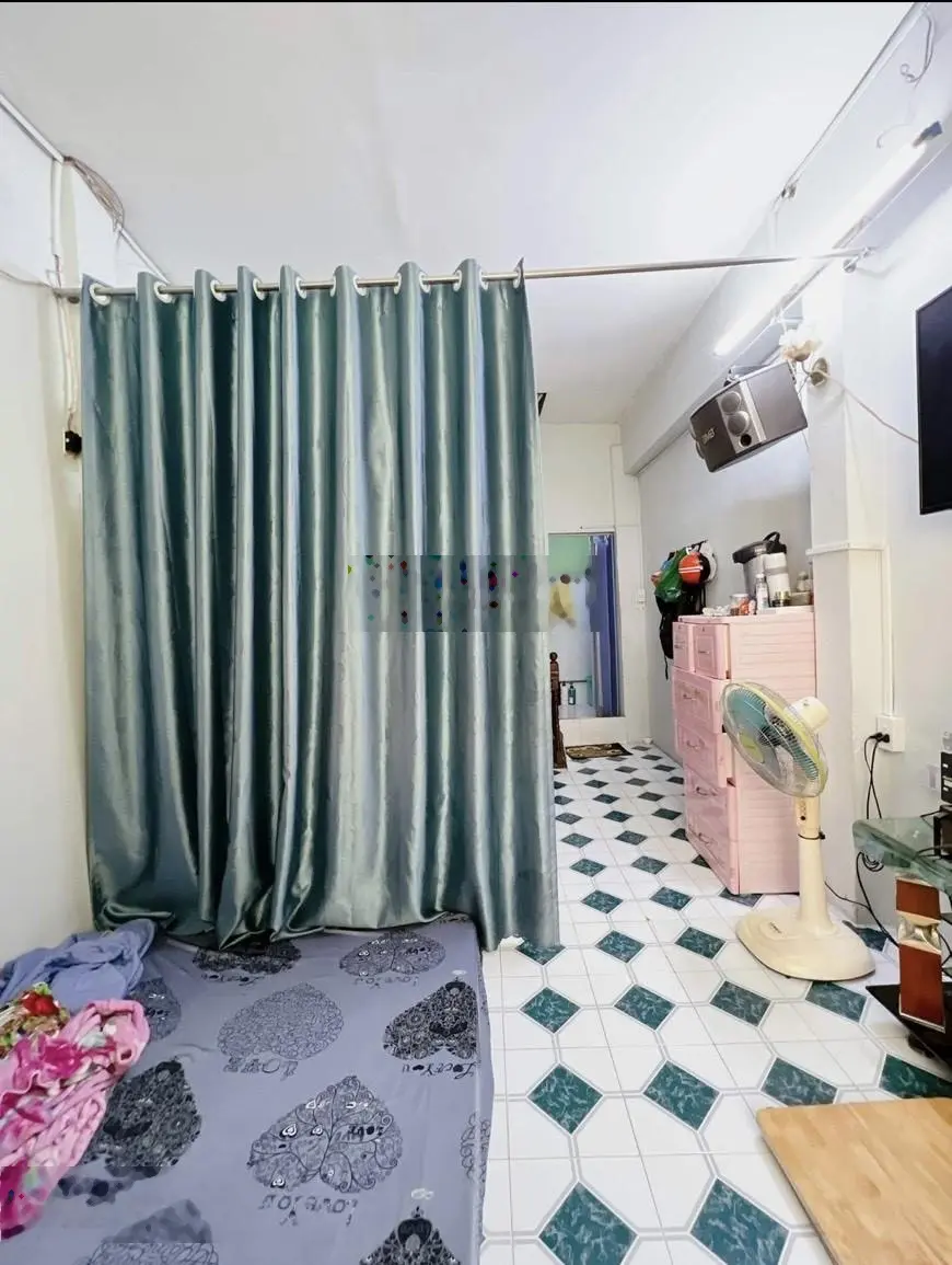 Bán nhà quận 4, 3 Tầng, hẻm 1/ khu dân cư hiện hữu, ngay chợ Xóm Chiếu, đường Đoàn Văn Bơ !