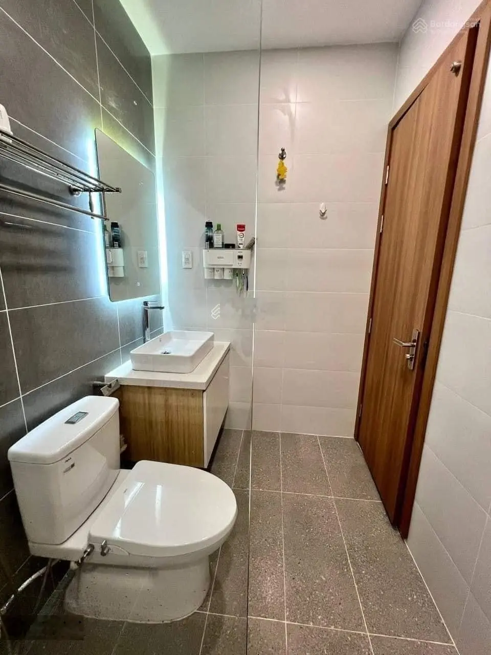 Hàng hiếm giá ngộp Tân Hưng, Quận 7. Giá 3,68TỶ / DT : 5m x 13,8m - Sân thượng rộng, sổ hồng sẵn.