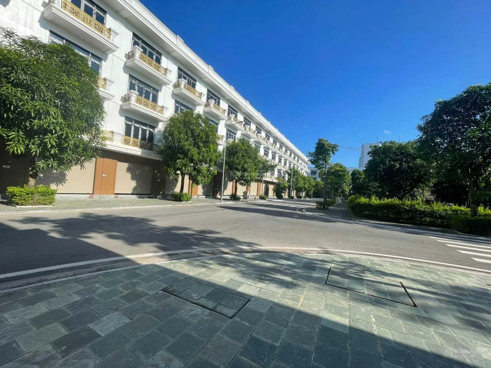 Nhà 4 tầng view công viên thuộc phường Quảng Thắng TT. TP Thanh Hóa 0919 959 ***