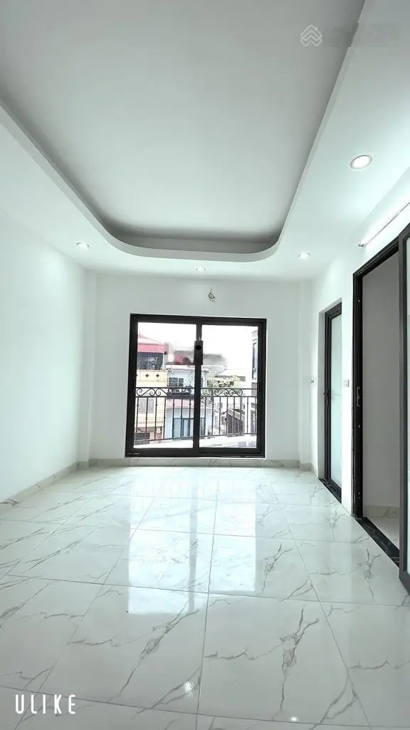 Việt Hưng, Long Biên cực hiếm, nhà 5 tầng x 42m2, MT 6m, Lô góc, 2 thoáng, trung tâm, gần ô tô