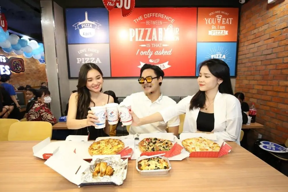 Bán nhà MT Trần Quang Khải P Tân Định Q1. Ngang 15m. KC: trệt 2 lầu ST. Giá: 33 tỷ. LH: O9O2777208