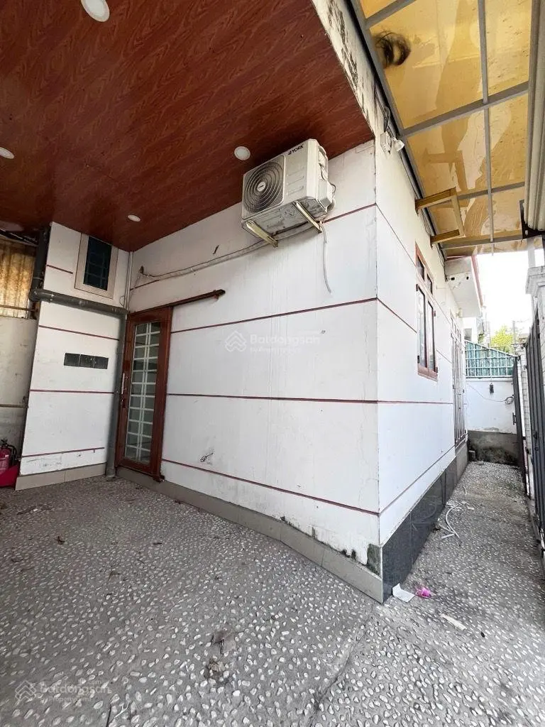 Bán nhà 2 lầu ngang 10.5m Nguyễn Thị Định BTT Quận 2. SHR giá chỉ 9,9 tỷ. LH 0777066878
