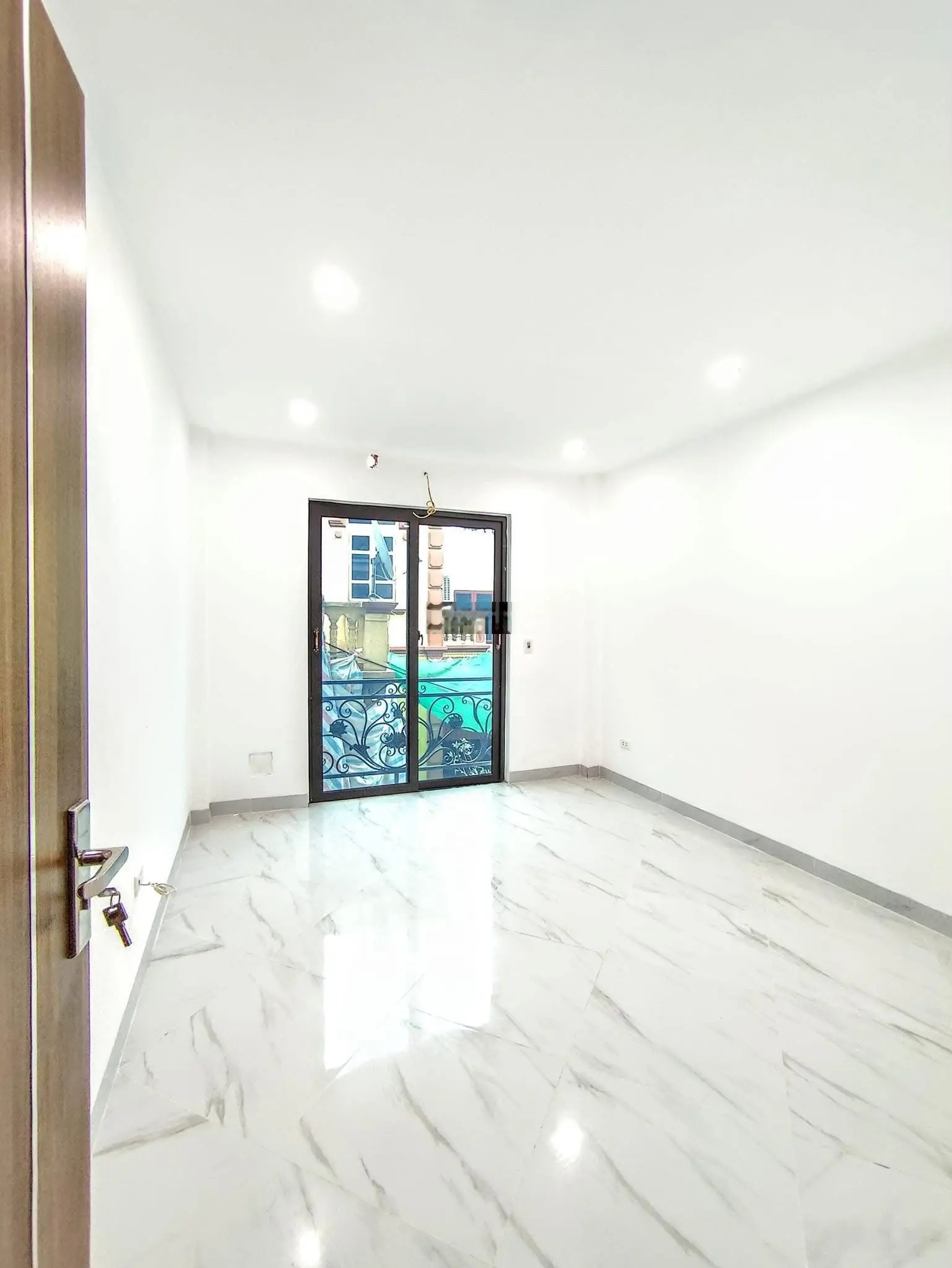 Nhà Mới Đón Tết Chỉ với 3,2 tỷ sở Hữu nhà sổ đỏ 4 Tầng 45m2 tại Vân Côn, 100m ra Đl Thăng Long