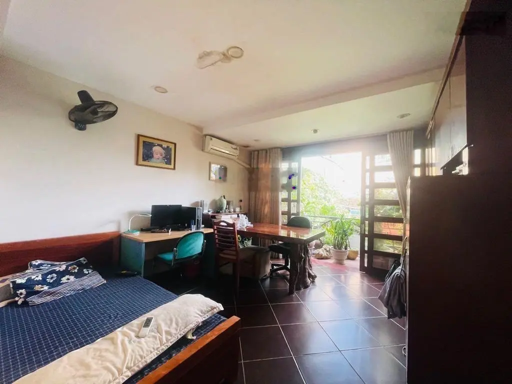 Bán nhà mặt phố 2 mặt thoáng ở đường Nguyễn Công Hoan quận Ba Đình Hà Nội DT 63m2 giá siêu rẻ 27 tỷ