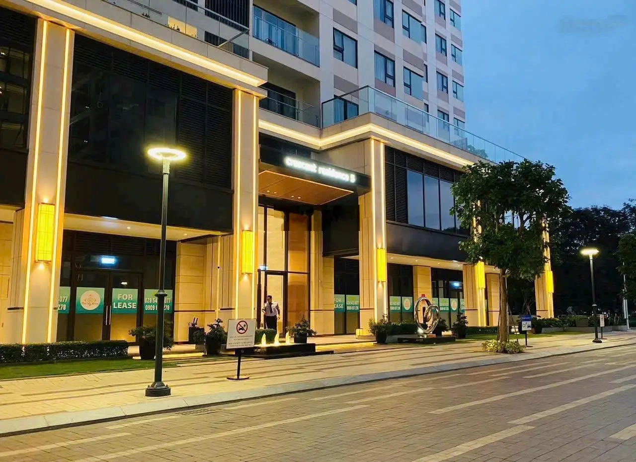 Shophouse ngay hồ bán nguyệt, cách yeebo, cầu anh sao chỉ 50m,sở hữu lâu dài,dt 194m2, 1 trệt 1 lầu