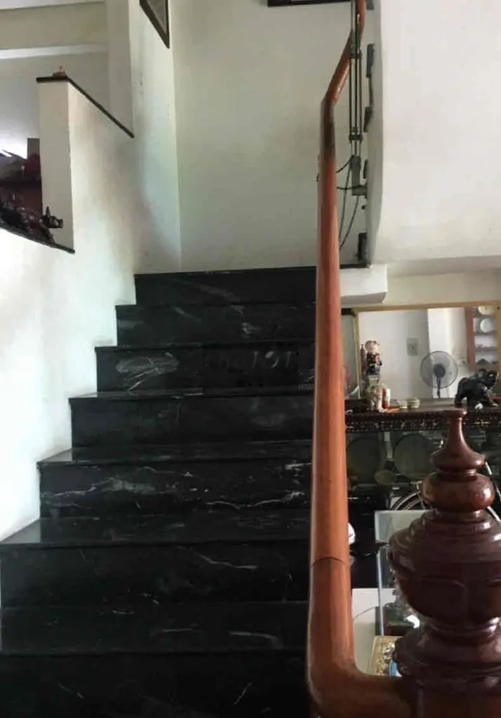 Nhà 3 Tầng Đường 5m5 Sát Biển Vũ Quỳnh Đối Lưng Nguyễn Tất Thành