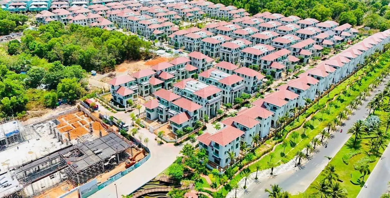 Bán cắt lỗ tứ lập trực diện công viên chỉ 14 tỷ, gia lộc mạnh cho khách thiện chí, 0365 729 ***