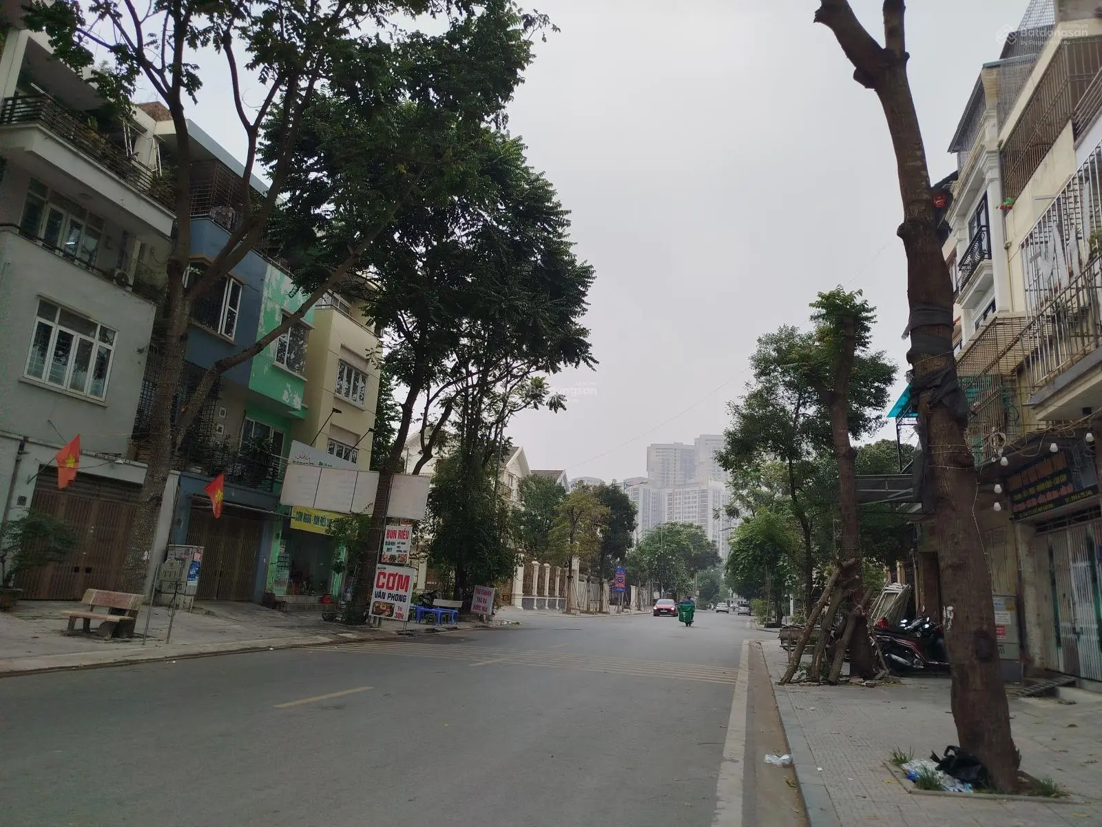 Báb lk văn phú - trục chính - kinh doanh - giá siêu hời - 17 tỷ có thương lượng - giá đầu tư