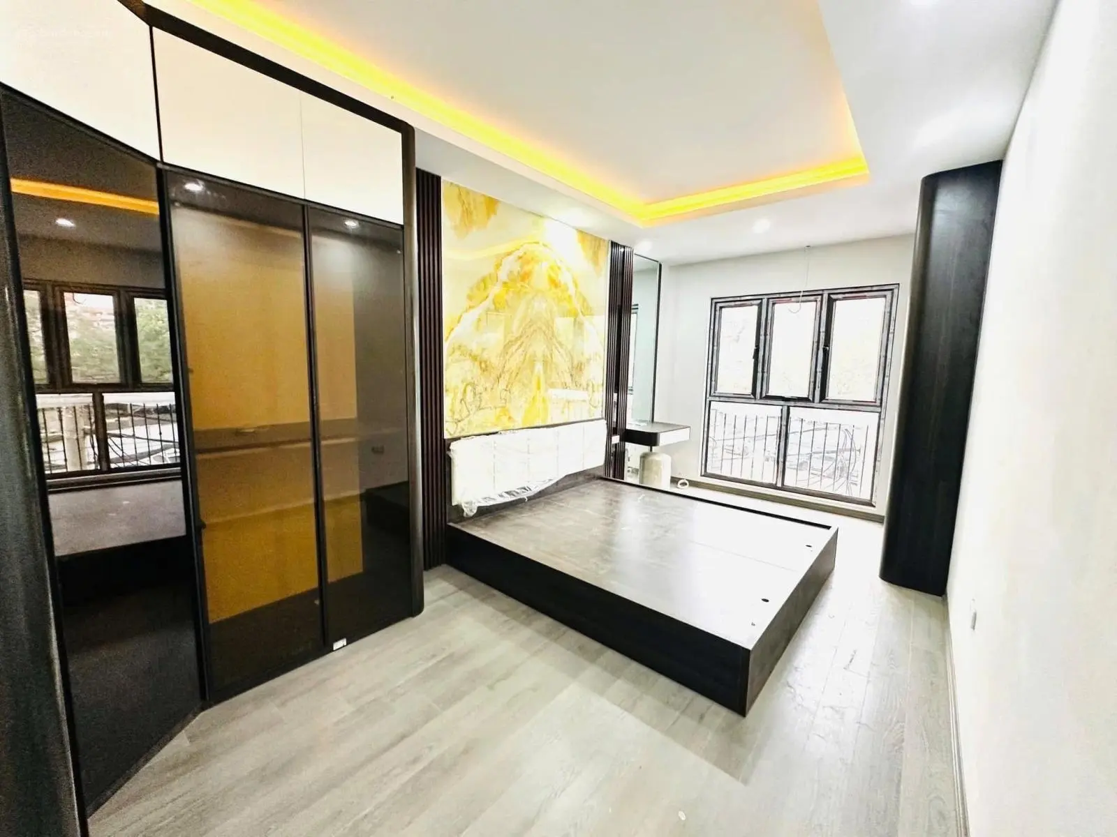 Bán nhà lạc long quân - cầu giấy