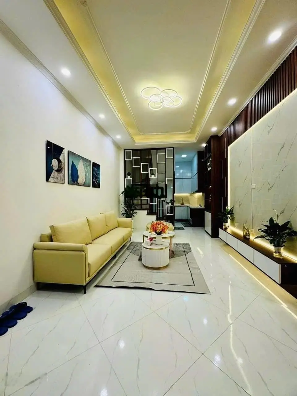 Gốc Đề Minh Khai 33m2 5 tầng, 3 ngủ, ngõ rộng