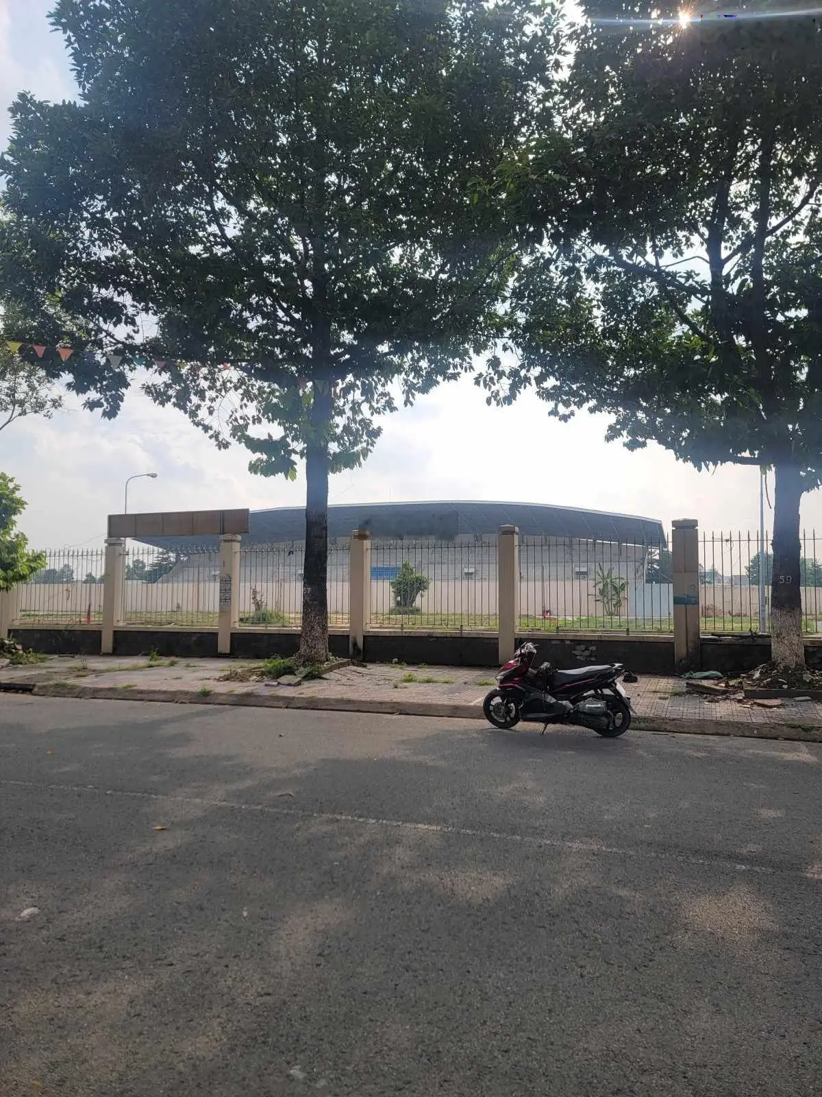Chủ ngộp giảm gần 1 tỷ, mặt tiền Trần Hưng Đạo Dĩ An Bình Dương, 100m2, chỉ 4,x tỷ, nhà C4 ngang 5m