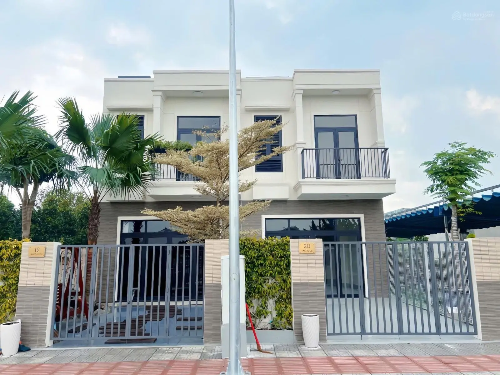 Nhà phố Lan Anh Avenue Tân Uyên khu compound khép kín, mặt tiền kinh doanh, pháp lý sổ hồng