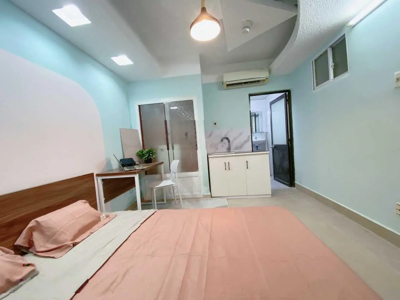 Rất cần tiền hạ 5 tỷ, bán nhà MT Lý Chính Thắng, DT: 5.5*22m KC: 7 tầng HĐT: 80tr/tháng giá 37tỷ