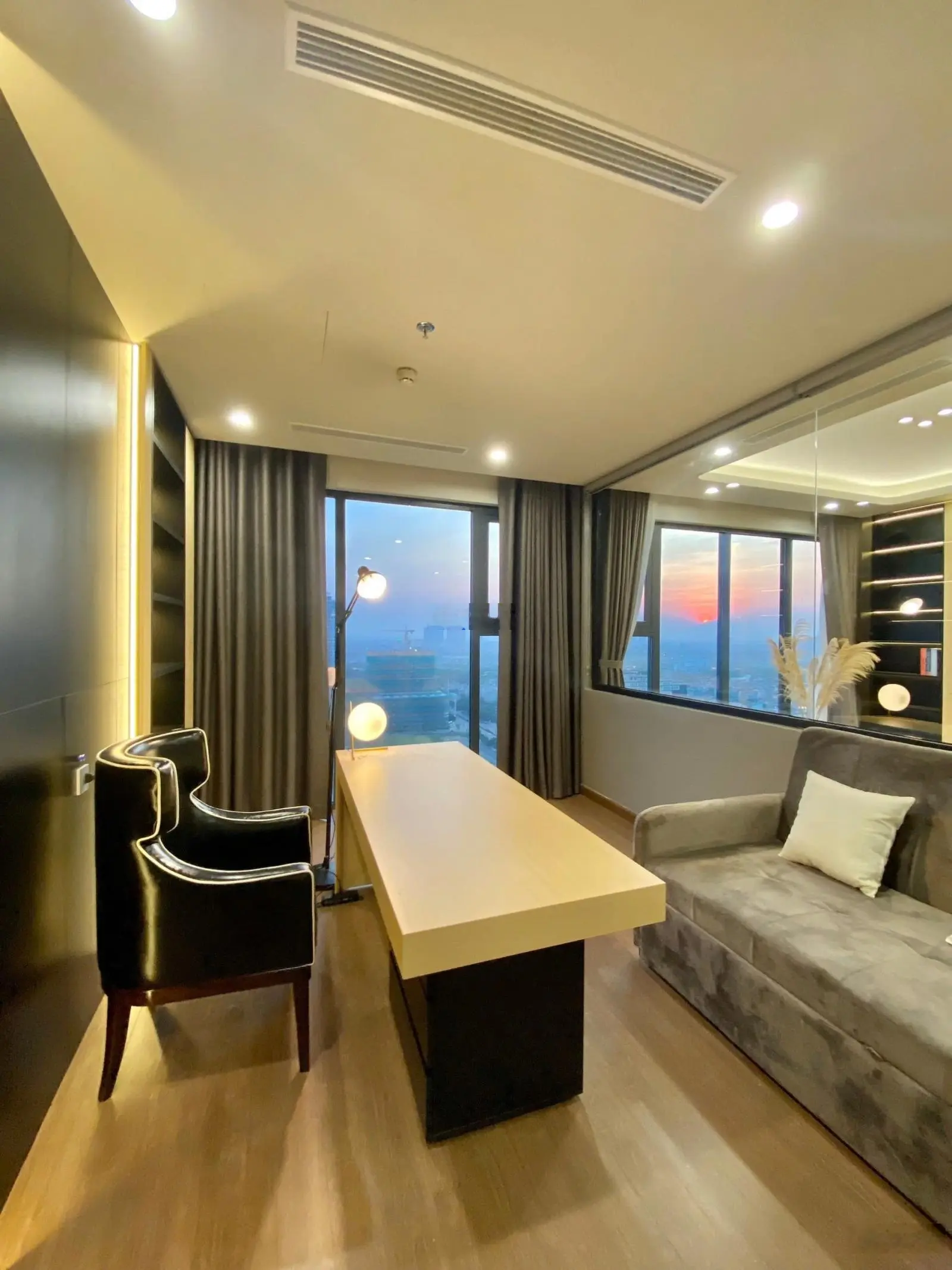 Chính chủ bán căn 3N chỉ 10tỷ - 120m2 Full đồ - BRG 25 Lê Văn Lương - Cam Kết rẻ nhất thị trường