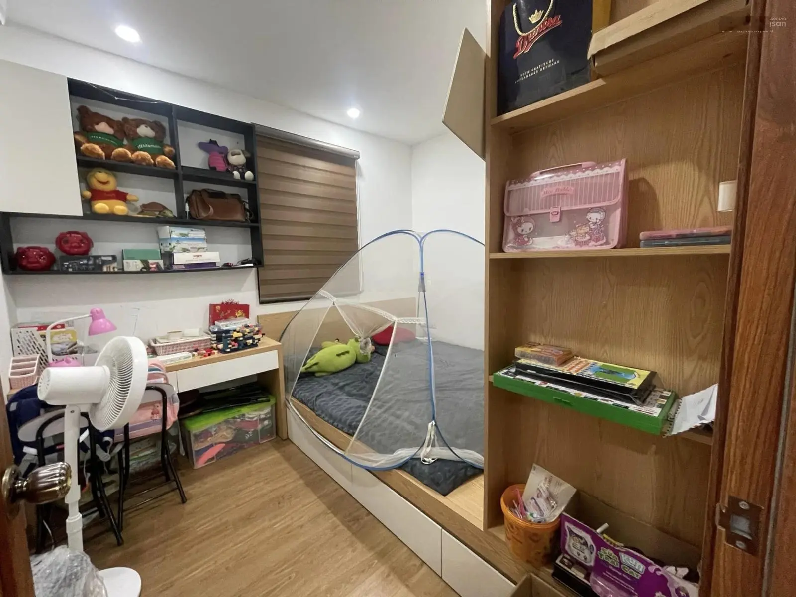 Bán căn hộ chung cư cao cấp isris garden nam từ liêm 60m2- giá 4,7 tỷ- view svd mỹ đình