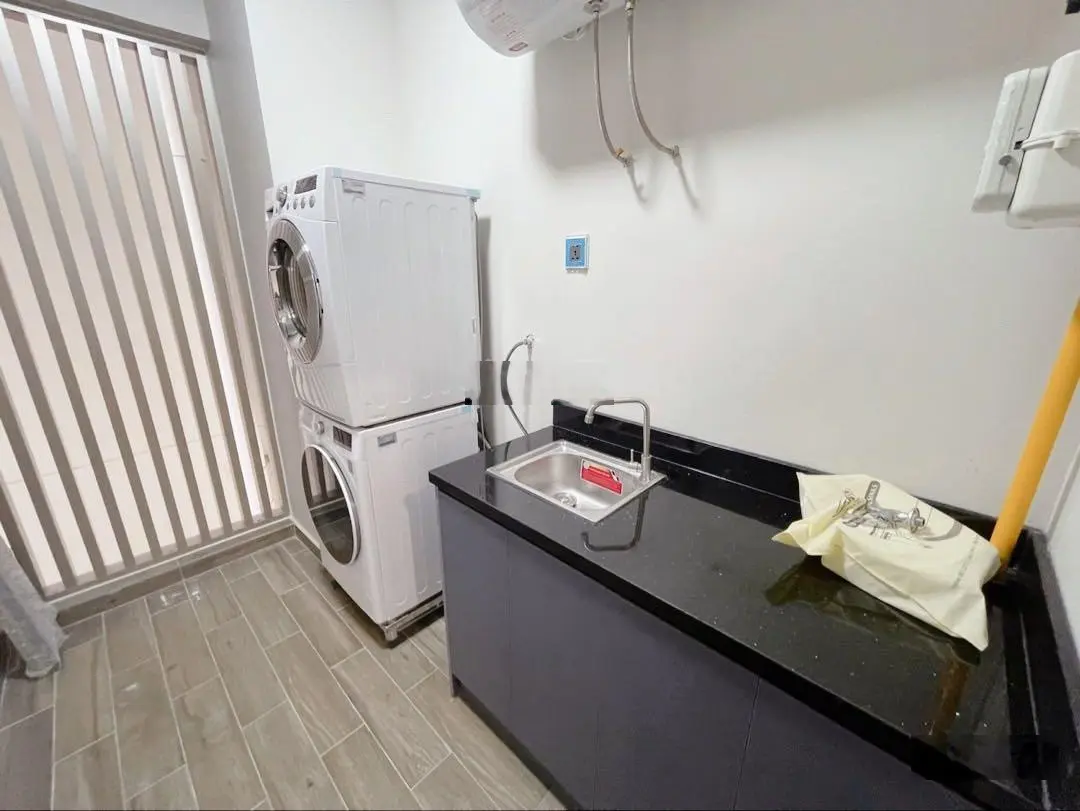 Bán căn hộ Midtown M8, 2PN, 80m2, tầng cao, nội thất mới đẹp như hình. Giá tốt thị trường 7.2 tỷ