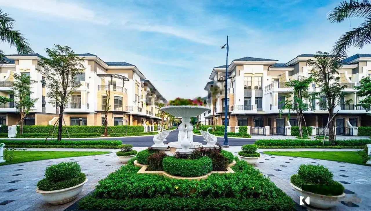 Bán căn Verosa Park, 253 m2, 4PN, 6WC, Full nội thất đẹp lung linh