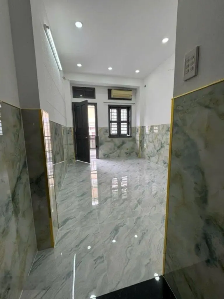 Nhà đẹp 3 lầu HXH cạnh KDC Sunrise City- chỉ nhỉnh 3 tỉ thương lượng