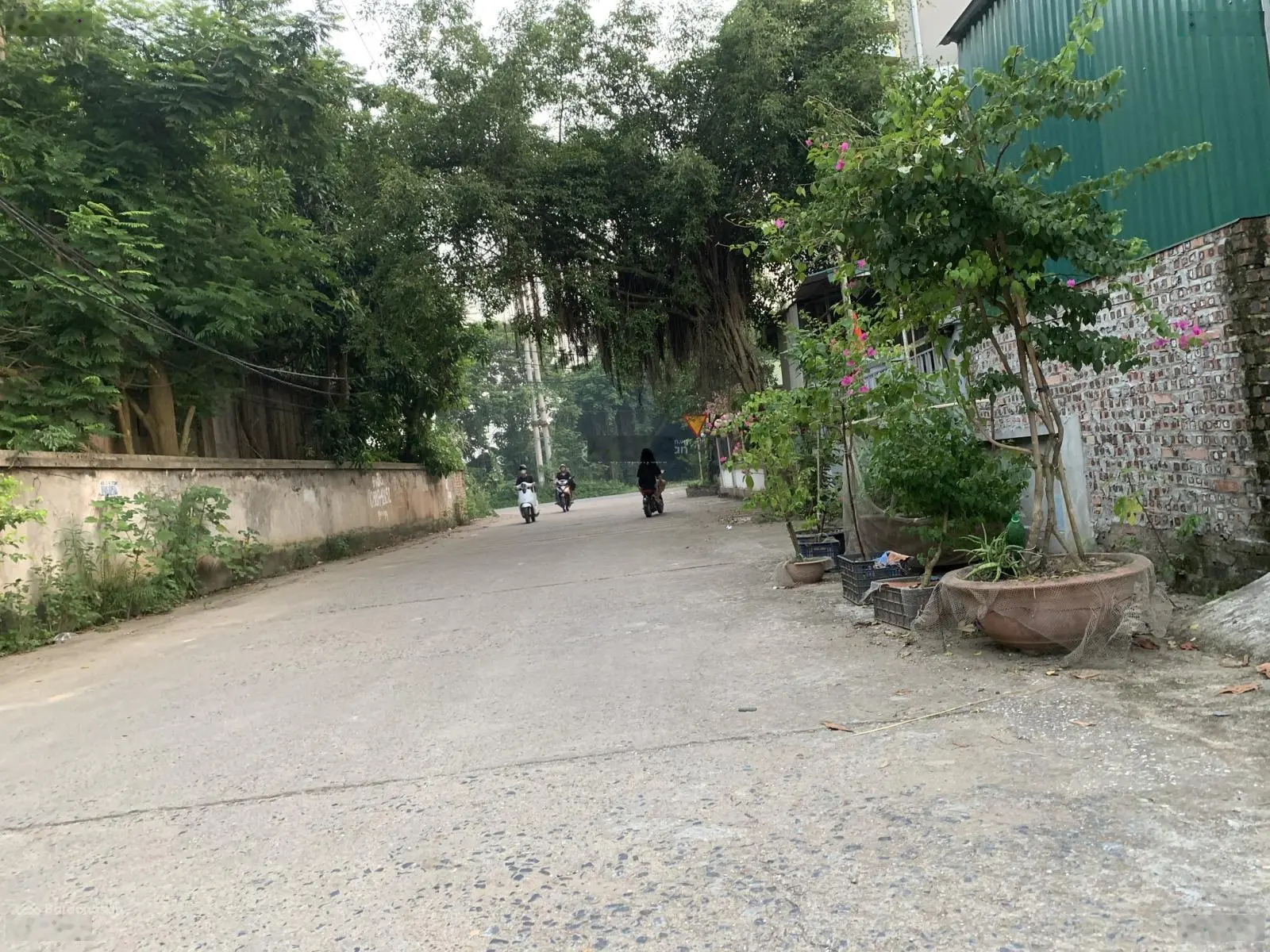 Bán nhà c4 86m thông số đẹp, ô tô đỗ cửa tại trung hậu, mê linh gần đường võ văn kiệt