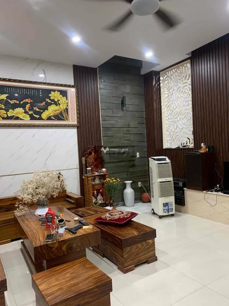 Bán nhà 3 tầng Hải Phòng đối diện bệnh viện C 93m2