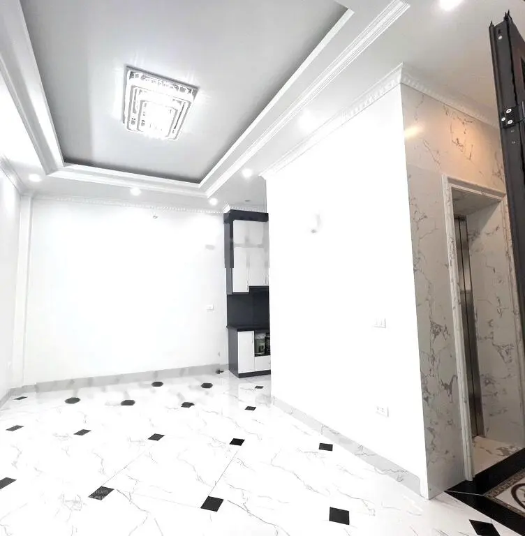 Bán nhà riêng đẹp tại Phố Vọng, 8,9 tỷ, 36m2, 5 tầng, 4PN, 4WC, ngõ vào rộng