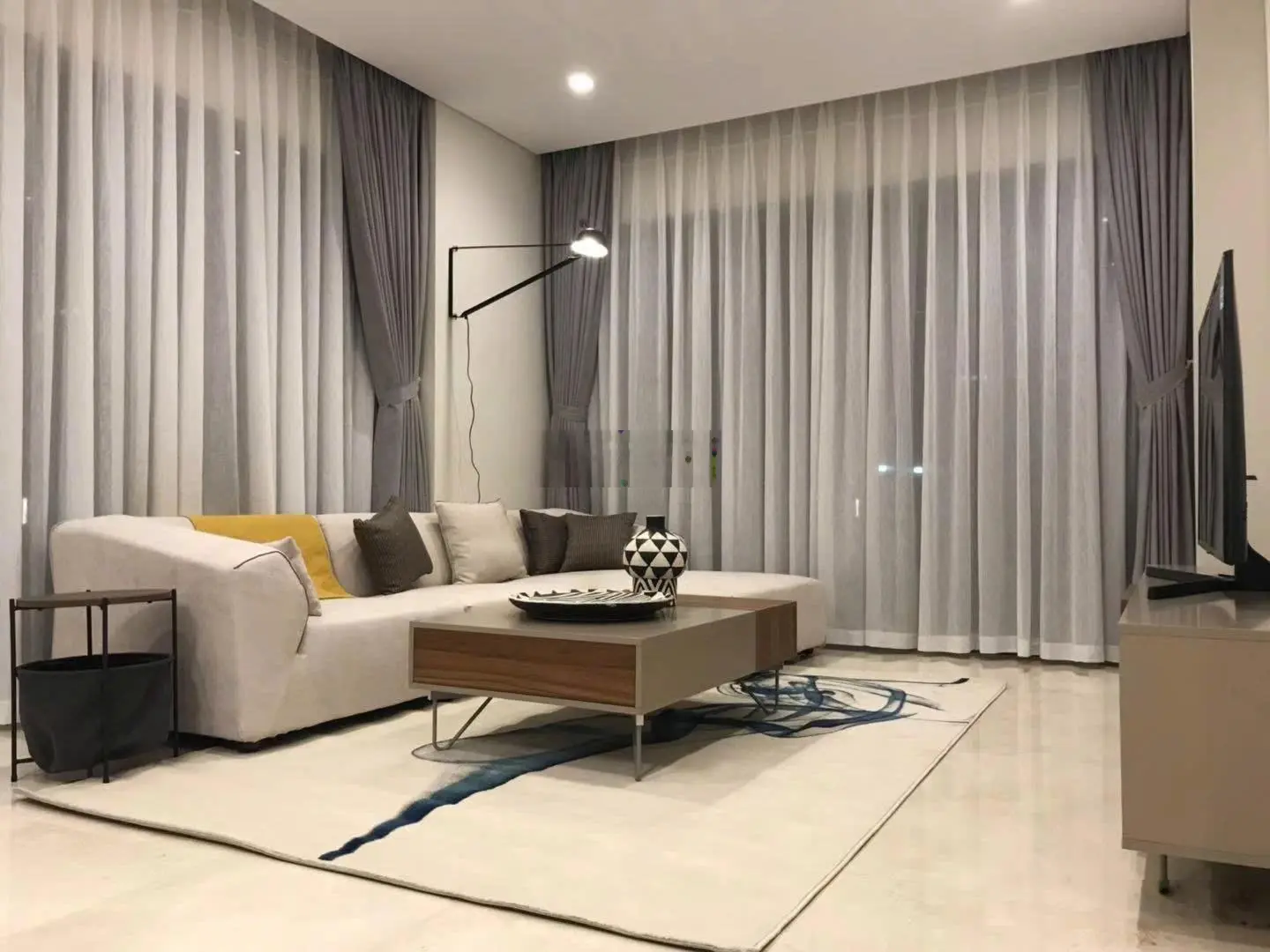 Bán căn hộ sân vườn 3PN tại Đảo Kim Cương. Tổng diện tích nhà và vườn 187m2. Giá bán chỉ 16.5 tỷ,
