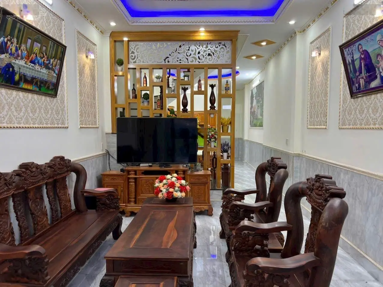 Nhà 1 trệt 2 lầu. KDC Lê Phong Tân Bình Dĩ An