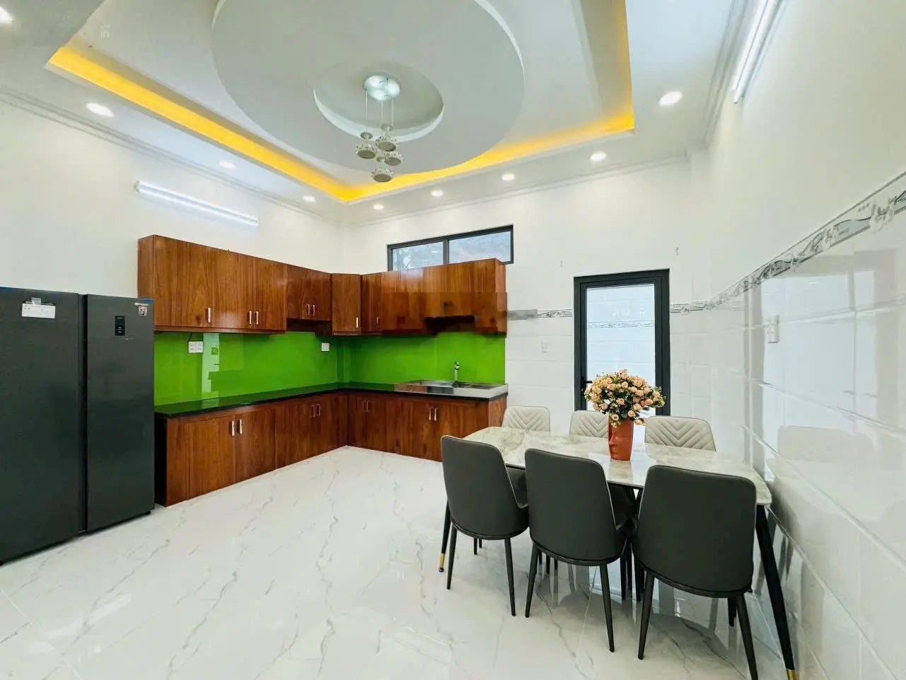 Bán nhà tân cổ điển-khu dân cư huỳnh tấn phát