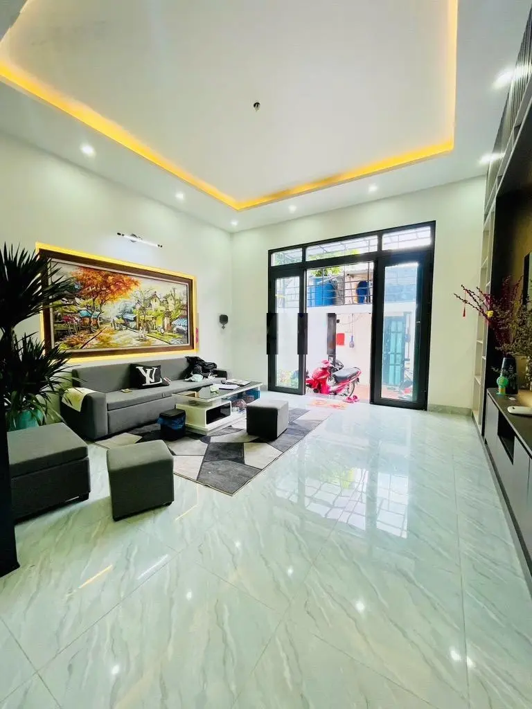 Bán gấp nhà riêng tại Đường Tam Trinh, 14 tỷ, 82 m2, 5PN, 5WC