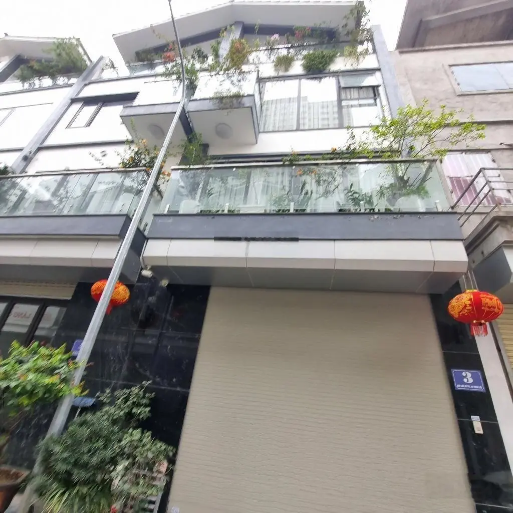 Phố thịnh liệt, dt :75m2 4tâng mt5m thang máy khu phân lô vỉa hè ôtô tránh ôtô vào nhà ở và vp
